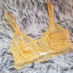 💝Nwot yellow lace bralette